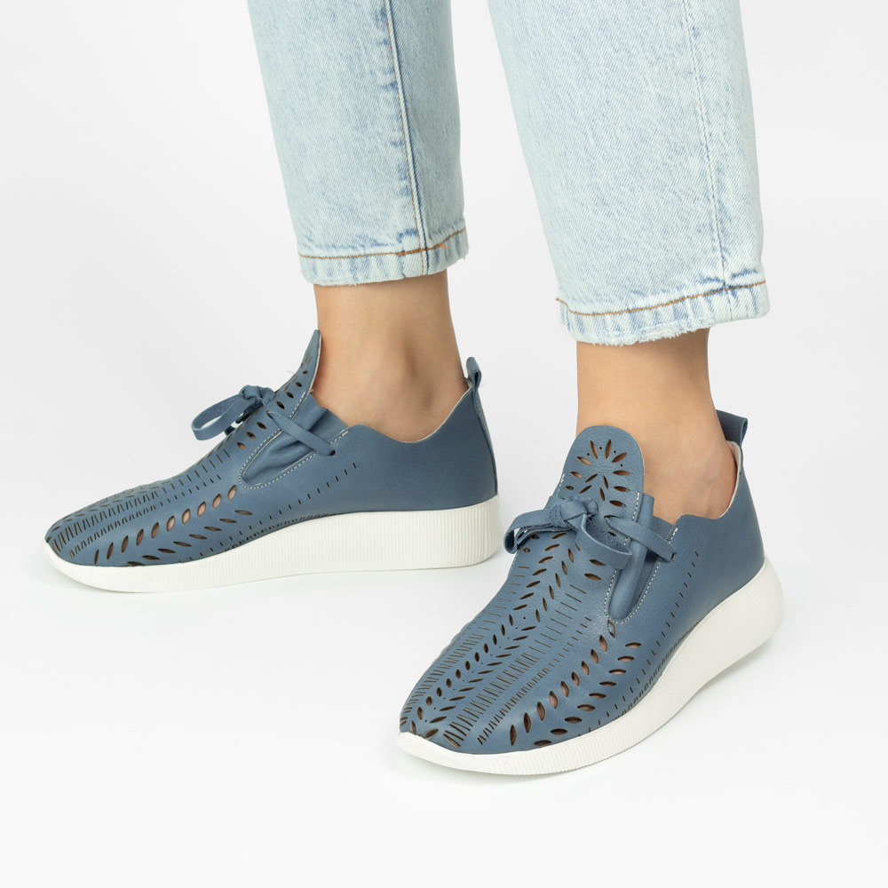 Umeki I will be strong parade Pantofi dama piele naturala DiAmanti Freya albastru denim - DiAmanti.ro Umeki I will be strong parade Pantofi dama piele naturala DiAmanti Freya albastru denim - DiAmanti.ro